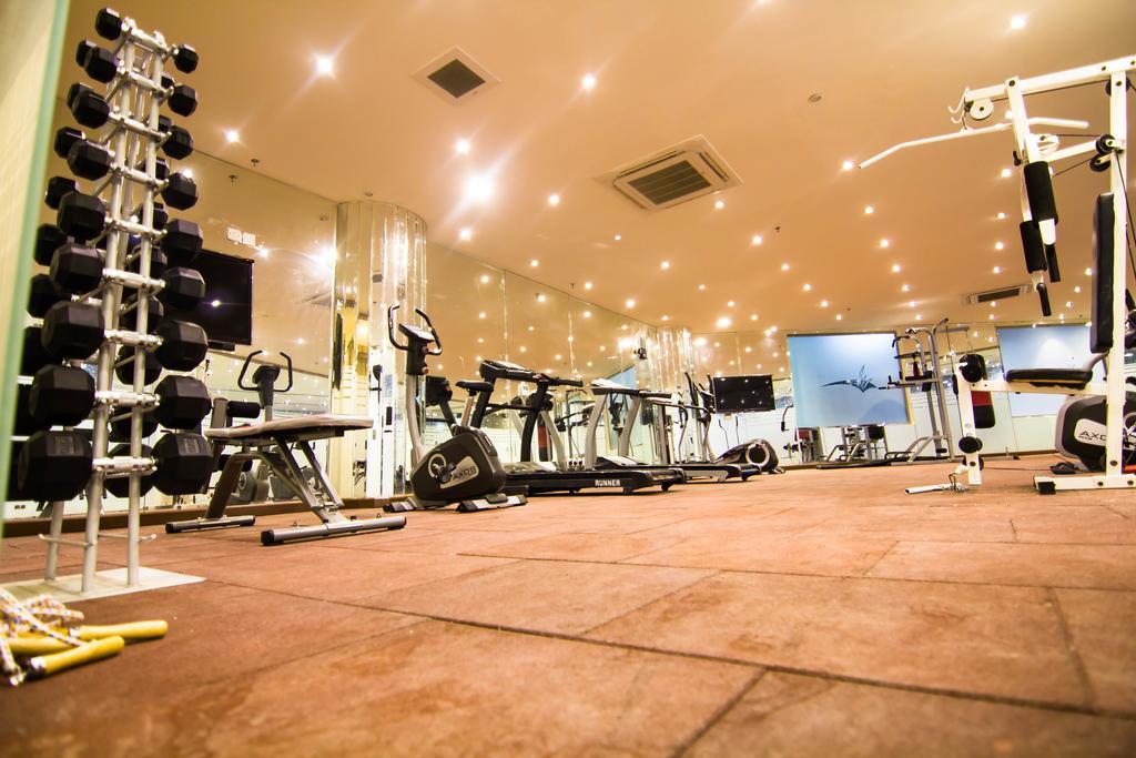 Rest Night Serviced Apartments- Alhamra Riade Exterior foto A gym in Japan