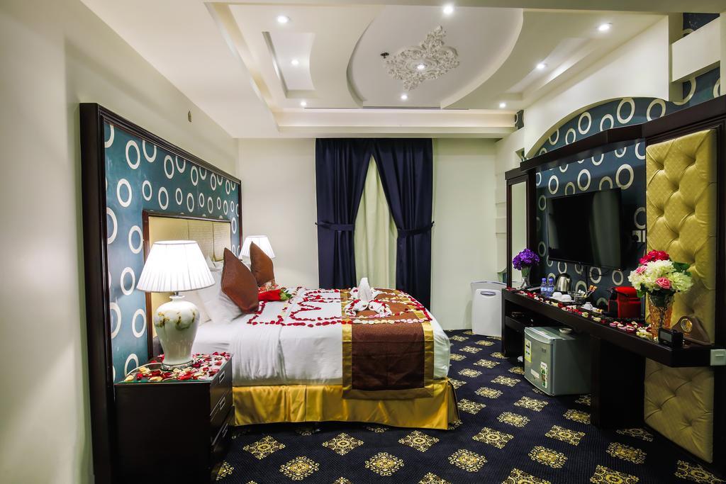 Rest Night Serviced Apartments- Alhamra Riade Exterior foto Suite