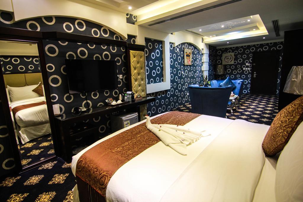 Rest Night Serviced Apartments- Alhamra Riade Exterior foto Suite