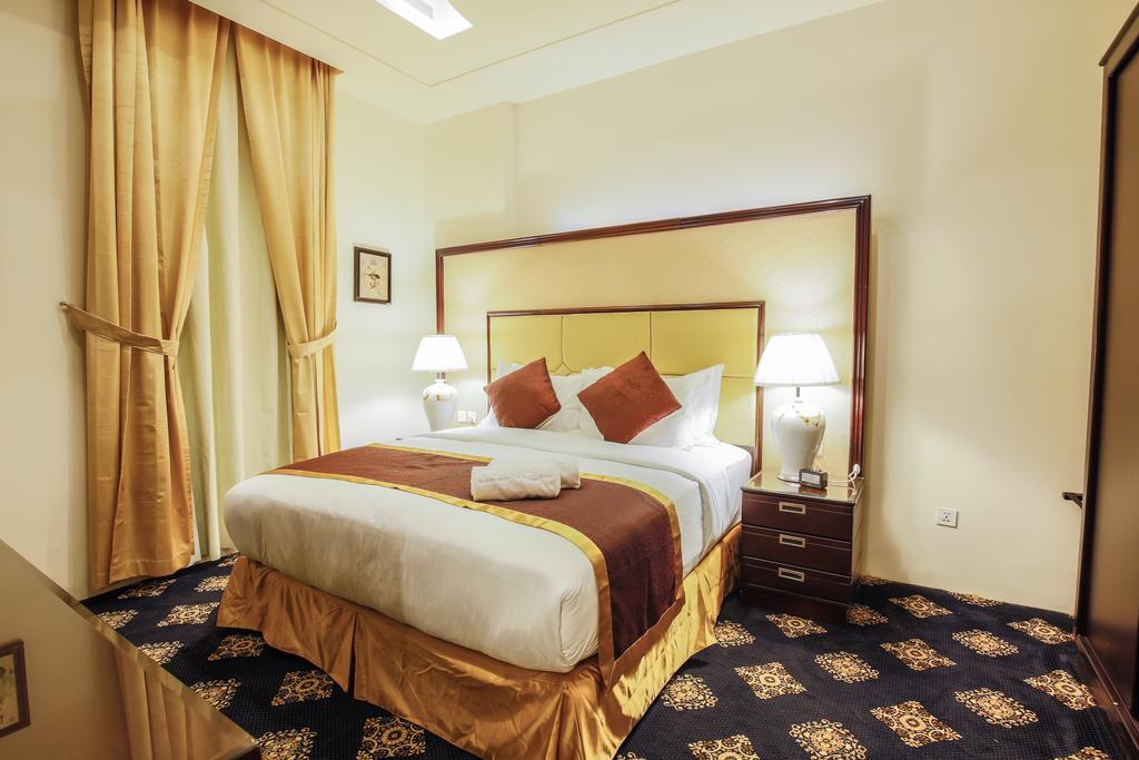 Rest Night Serviced Apartments- Alhamra Riade Exterior foto A bedroom at the hotel