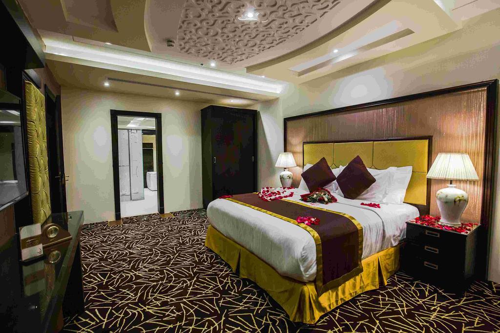Rest Night Serviced Apartments- Alhamra Riade Exterior foto Suite