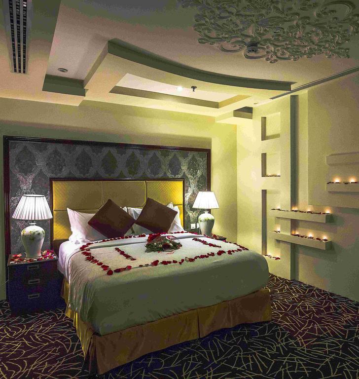 Rest Night Serviced Apartments- Alhamra Riade Exterior foto A bedroom at the hotel